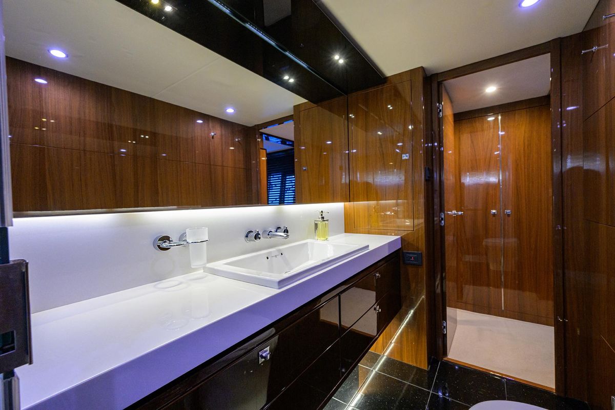 2013 Princess 72 