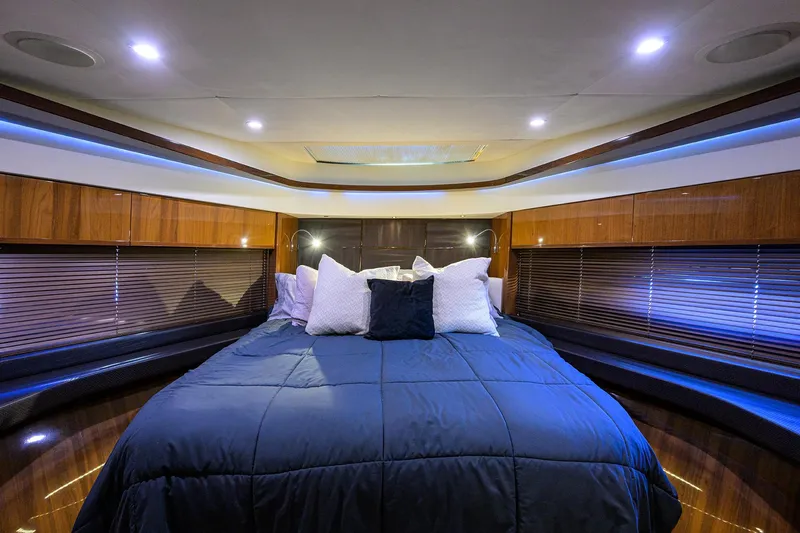 Joint Credit II Yacht Photos Pics Princess 72 Joint Credit II - Interior Stateroom