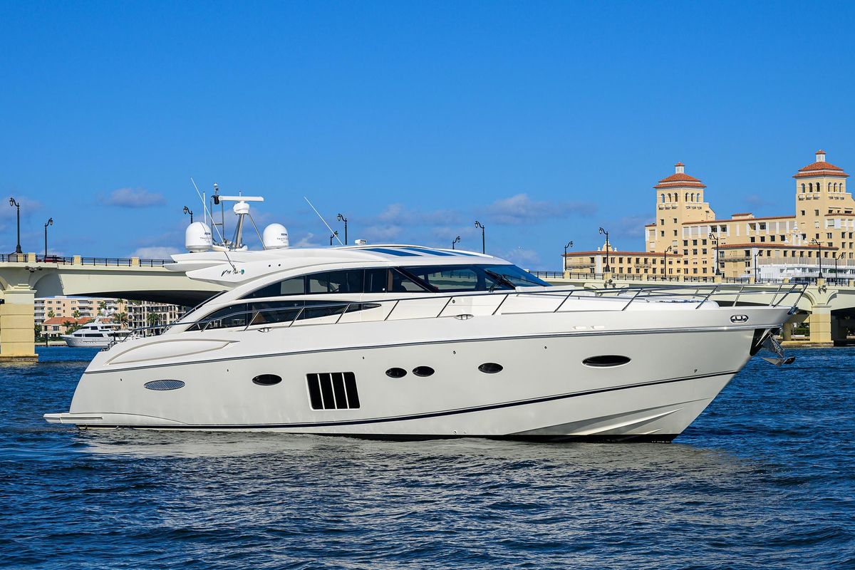 2013 Princess 72 