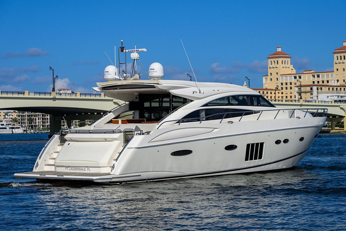 2013 Princess 72 