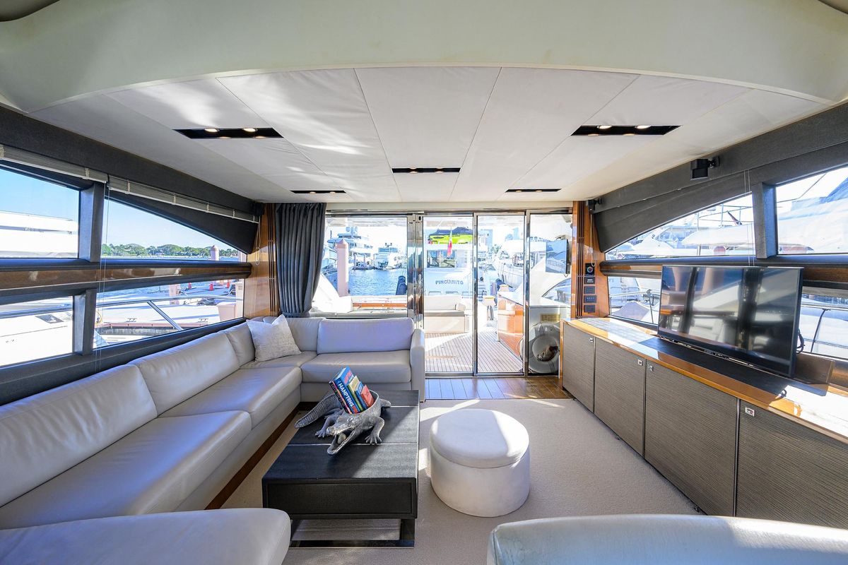 2013 Princess 72 