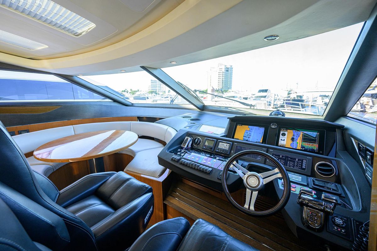2013 Princess 72 
