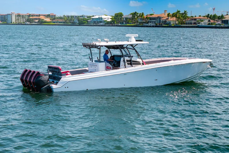  Yacht Photos Pics 2021 Nortech - Exterior profile on the water