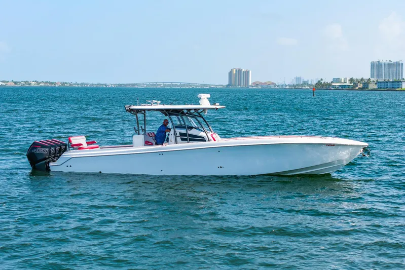  Yacht Photos Pics 2021 Nortech - Exterior profile on the water