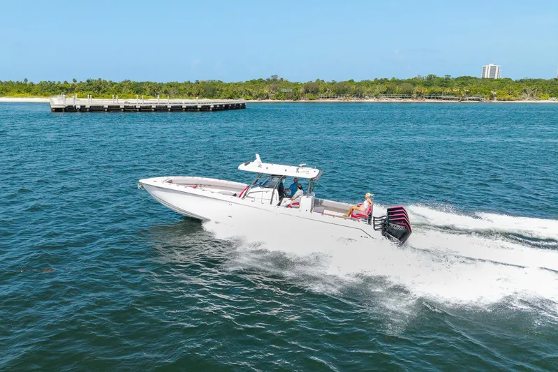  Yacht Photos Pics 2021 Nortech - Exterior profile on the water