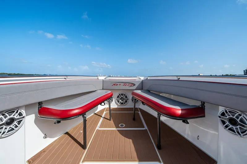  Yacht Photos Pics 2021 Nortech - Forward seating/bow