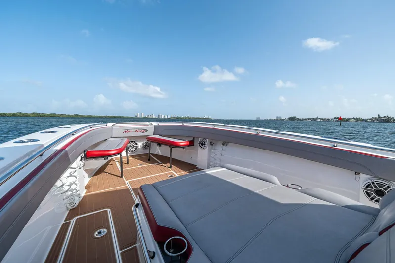  Yacht Photos Pics 2021 Nortech - Forward seating/bow