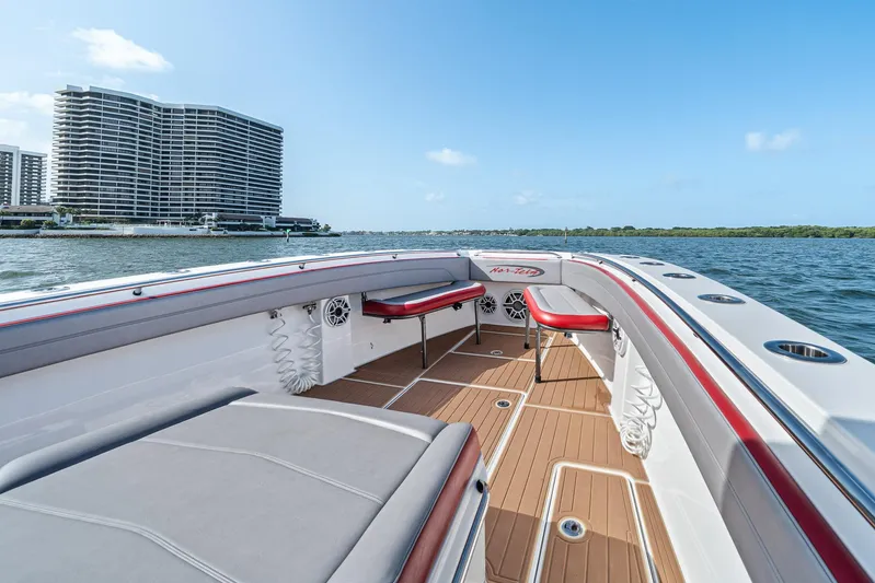  Yacht Photos Pics 2021 Nortech - Forward seating/bow