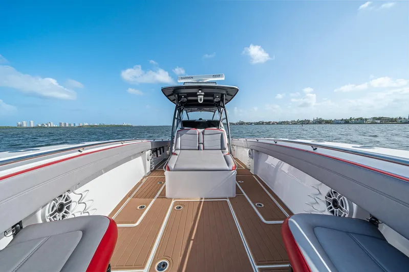  Yacht Photos Pics 2021 Nortech - Forward seating