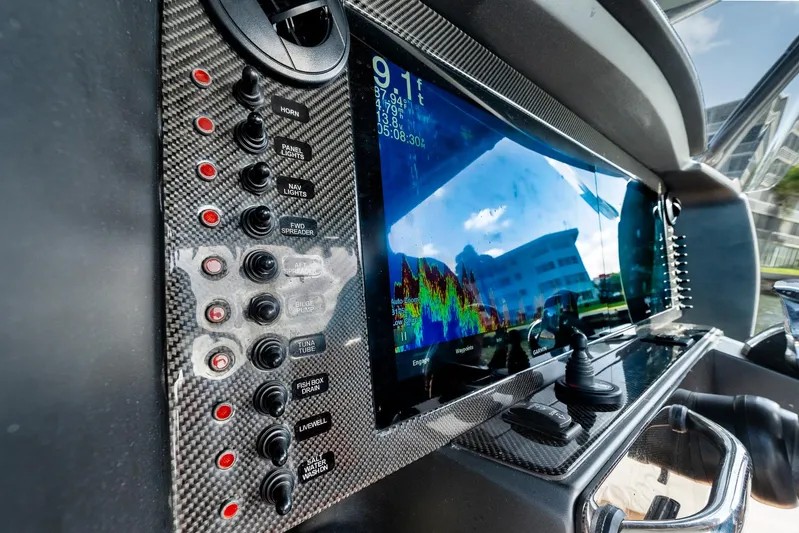  Yacht Photos Pics 2021 Nortech - Helm