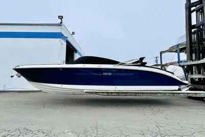 Sea Ray SDX 270 Outboard