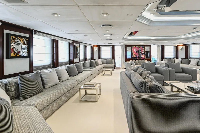 Chakra Yacht Photos Pics B-deck main salon