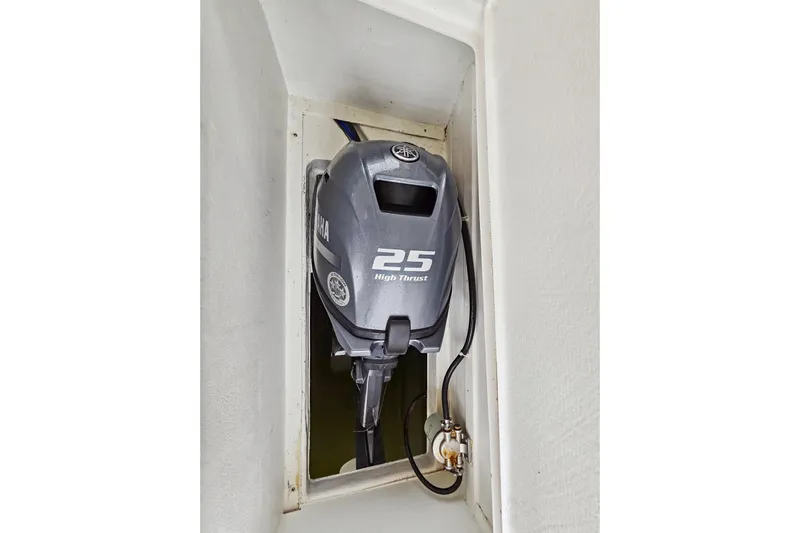 Surfer Girl Yacht Photos Pics Yamaha 25 High Thrust outboard motor on 2018 Maine Cat 38 LS boat.