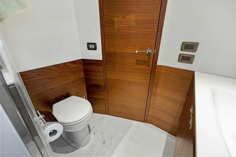 Princess Rose III Yacht Photos Pics VIP Stateroom Head