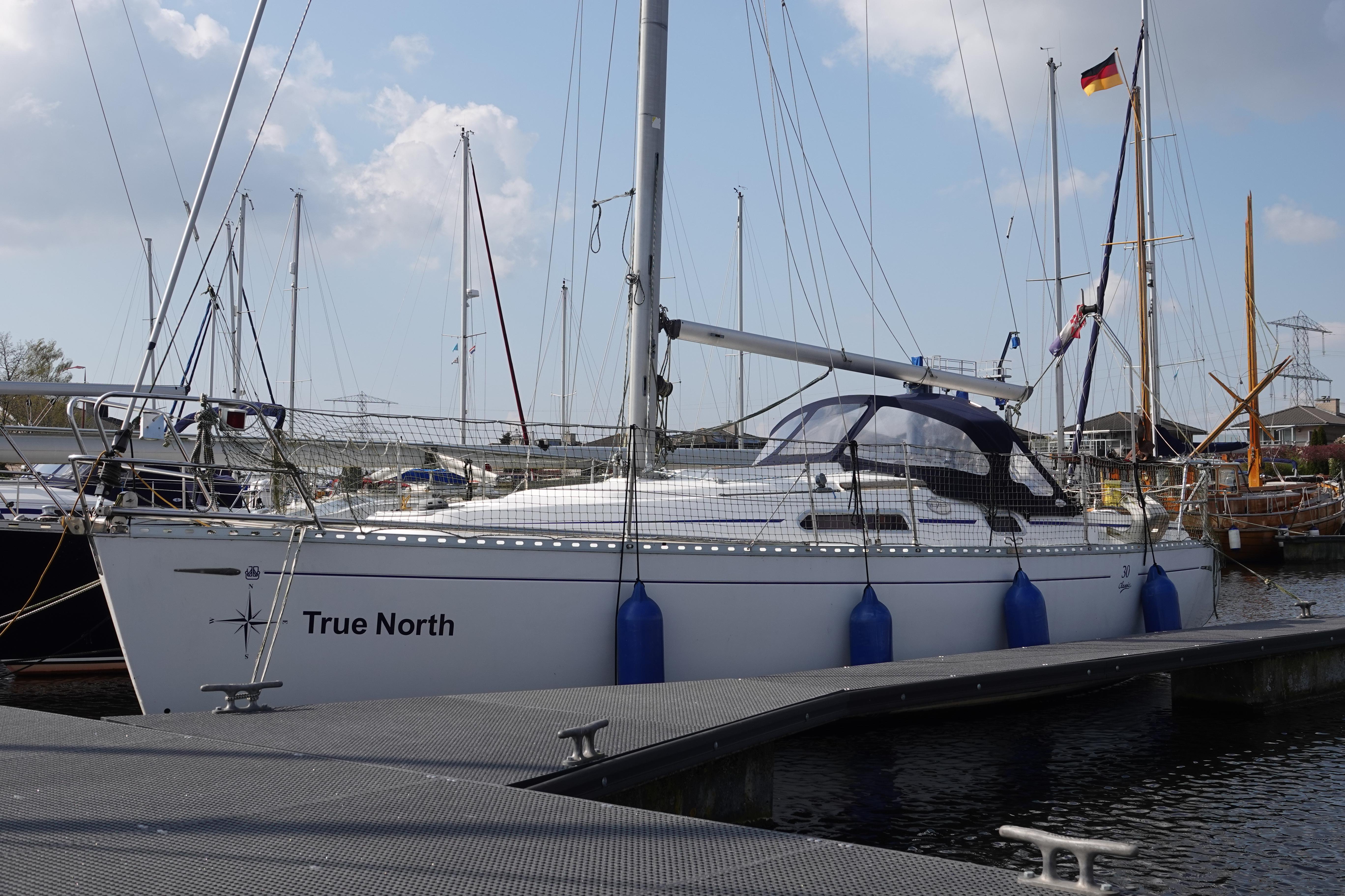 2001 Dufour 30 Classic