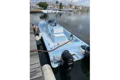 Twin Vee 26 CC