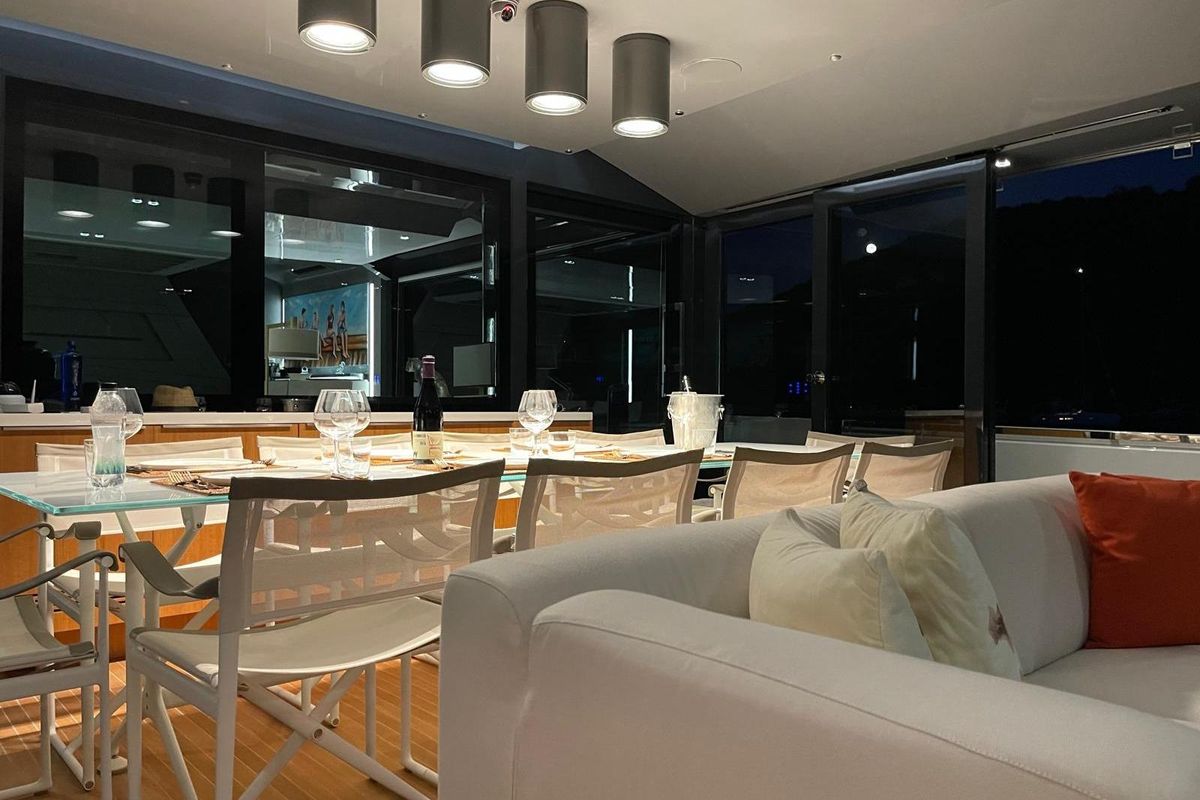 2018 Arcadia Yachts 85 