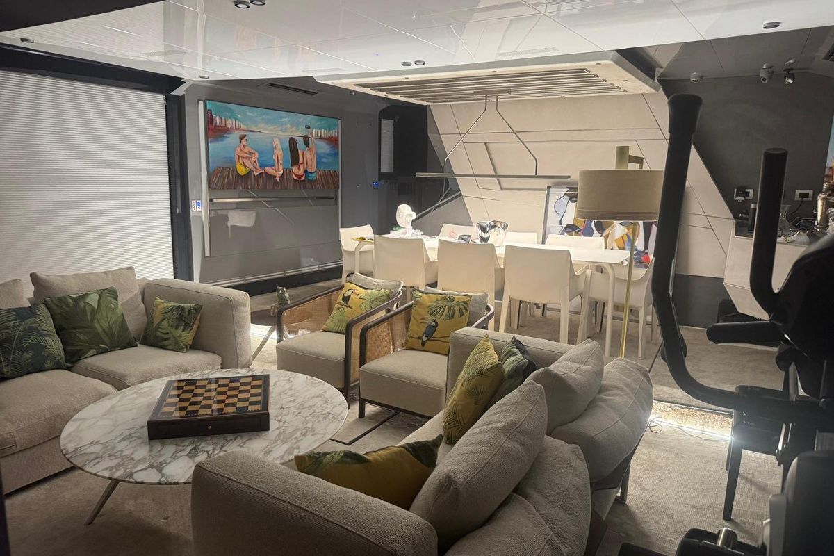 2018 Arcadia Yachts 85 