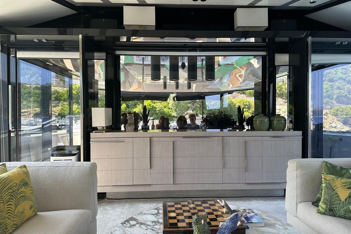 2018 Arcadia Yachts 85 