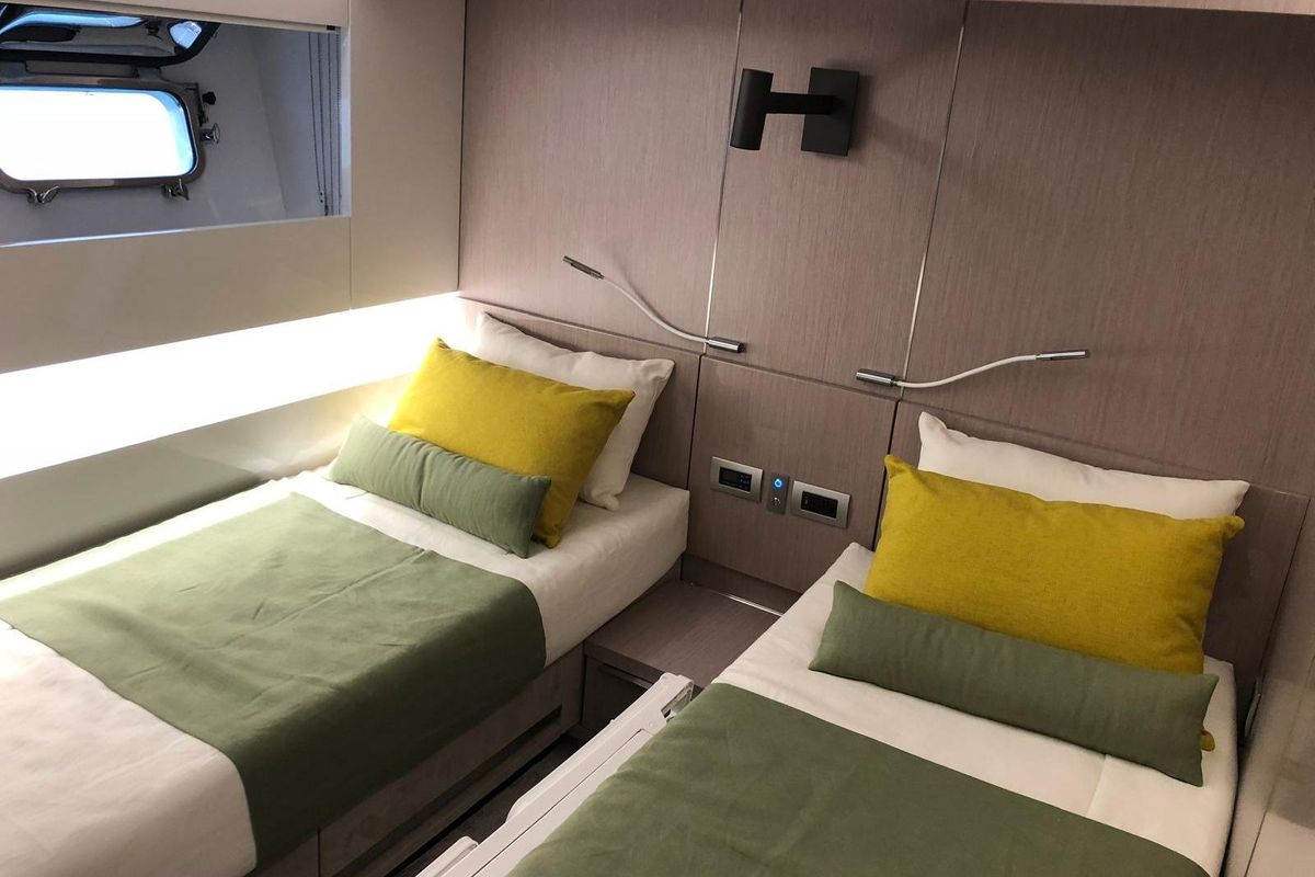 2018 Arcadia Yachts 85 