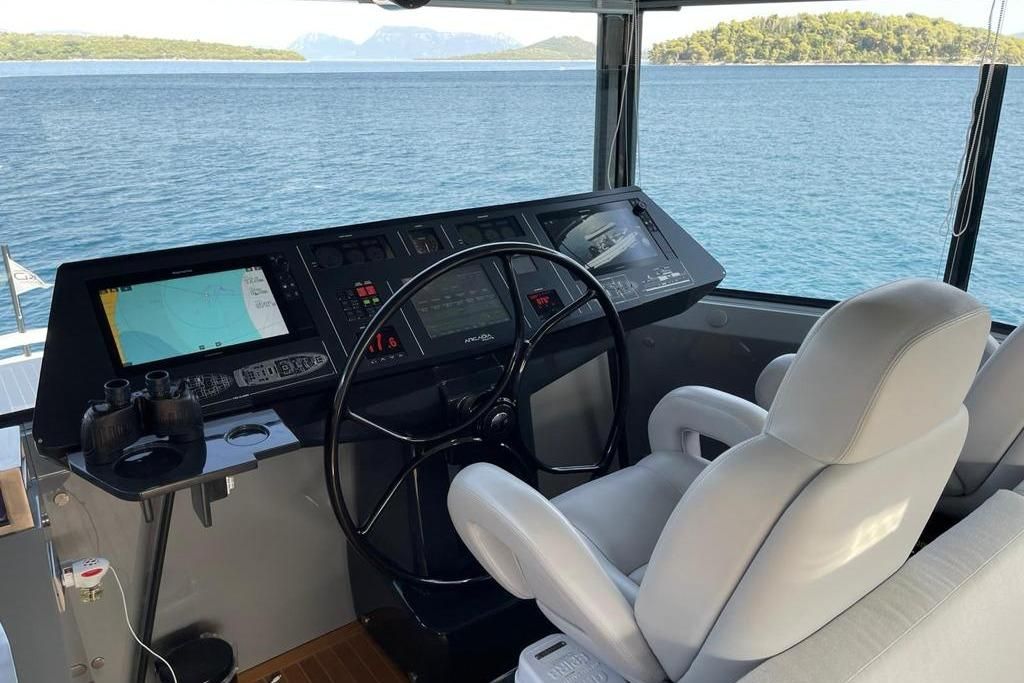 2018 Arcadia Yachts 85 