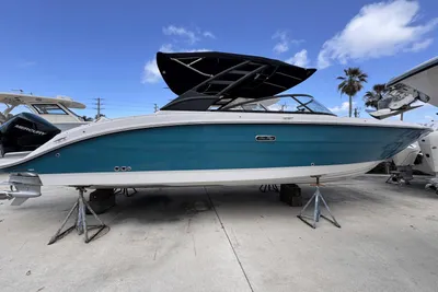Sea Ray SDX 270 Outboard