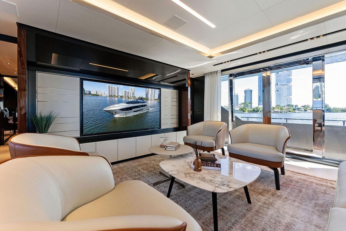 2024 Riva 102 