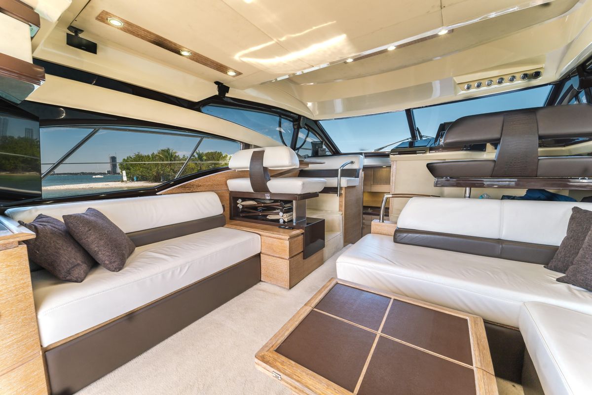 2012 Azimut 48 