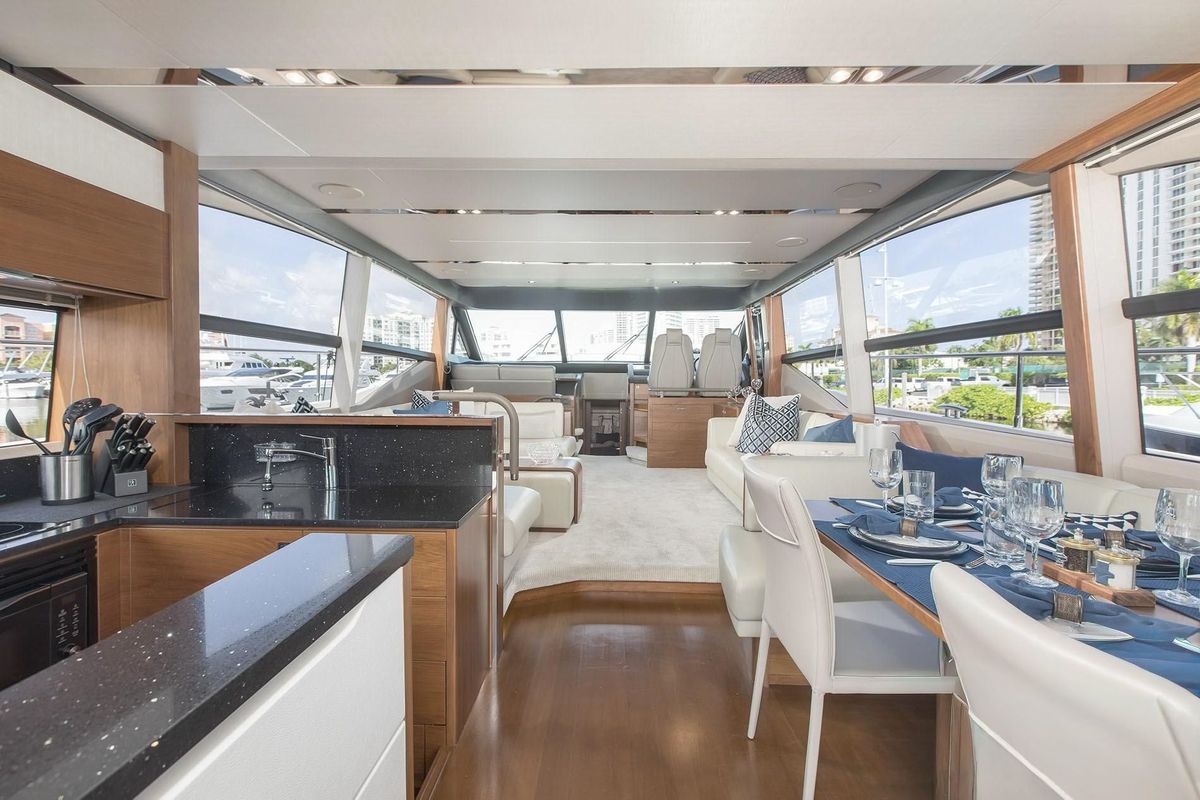 2015 Princess 68 