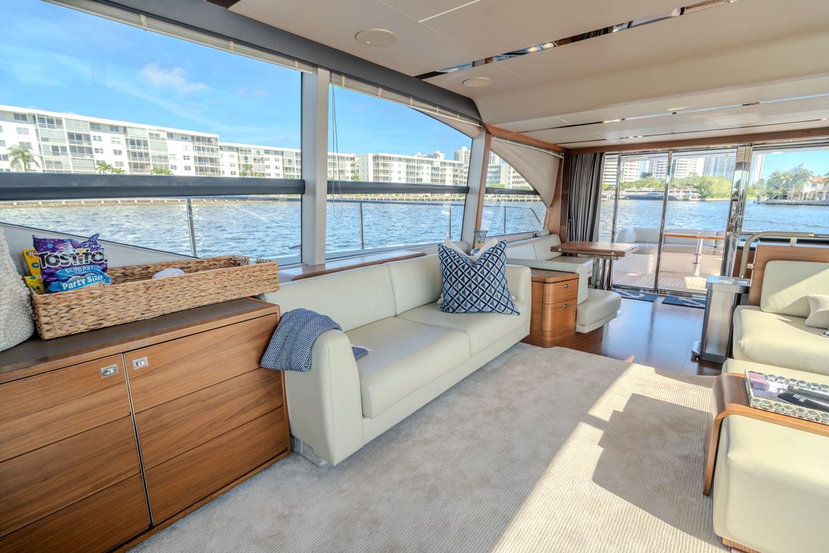 2015 Princess 68 