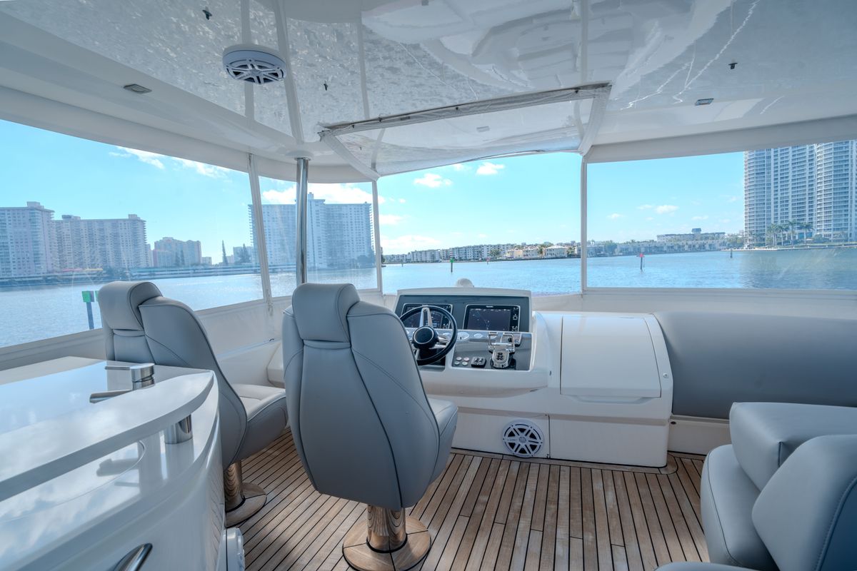 2015 Princess 68 