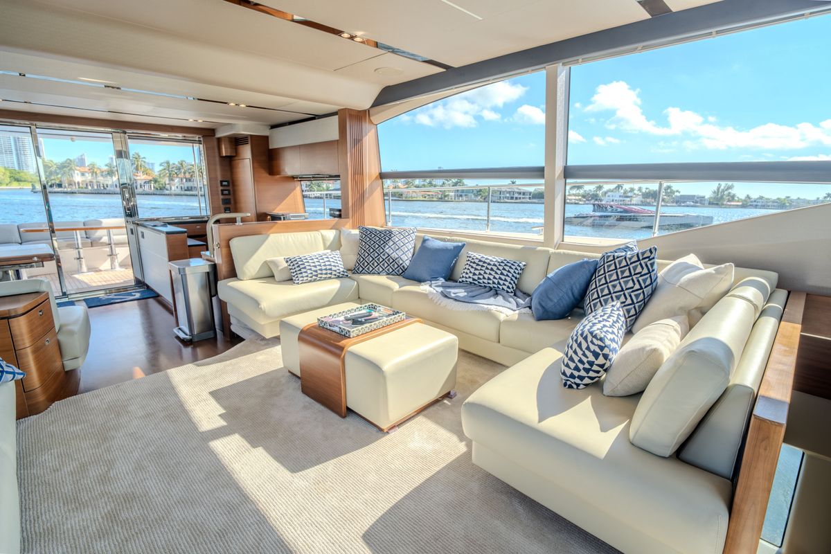 2015 Princess 68 