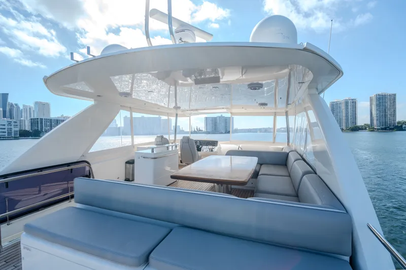 Clarity Yacht Photos Pics 