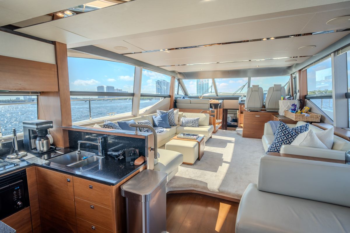 2015 Princess 68 