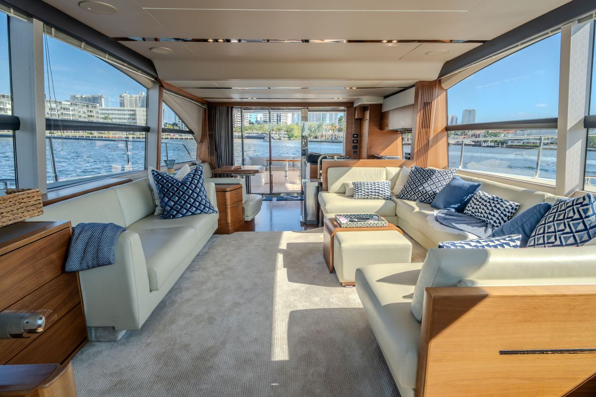 2015 Princess 68 
