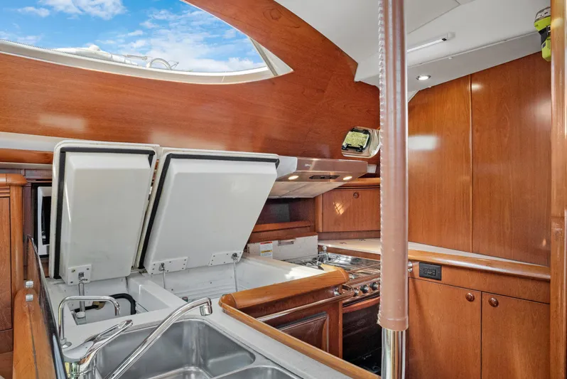 Atlantica Yacht Photos Pics 