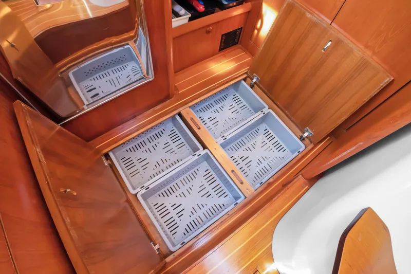 Atlantica Yacht Photos Pics 