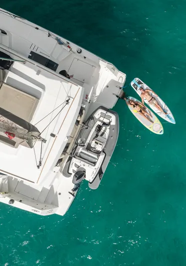 Windward Yacht Photos Pics Stern