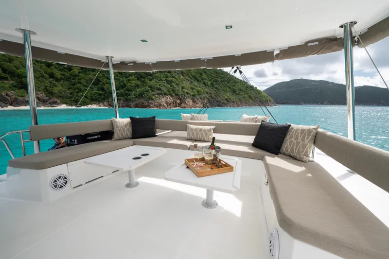 Windward Yacht Photos Pics Flybridge