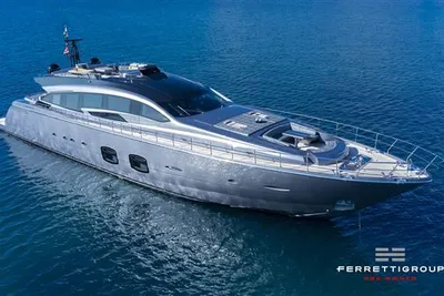 2017 Pershing 108