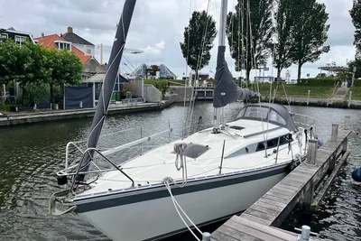 1986 Friendship 33