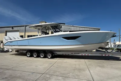 Pursuit S 428
