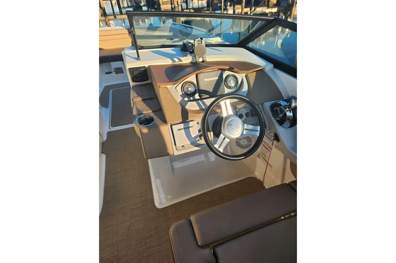  Yacht Photos Pics 2017 Sea Ray SDX 290 Outboard boat cockpit with steering wheel and controls.