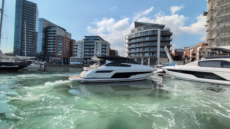 Gt50/251 Yacht Photos Pics 