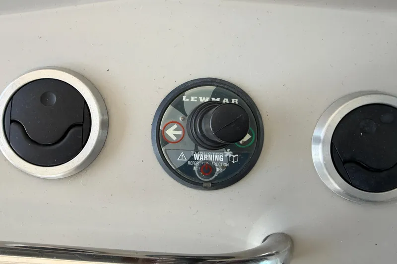  Yacht Photos Pics Control panel on a 2005 Formula 48 Yacht featuring Lewmar equipment.