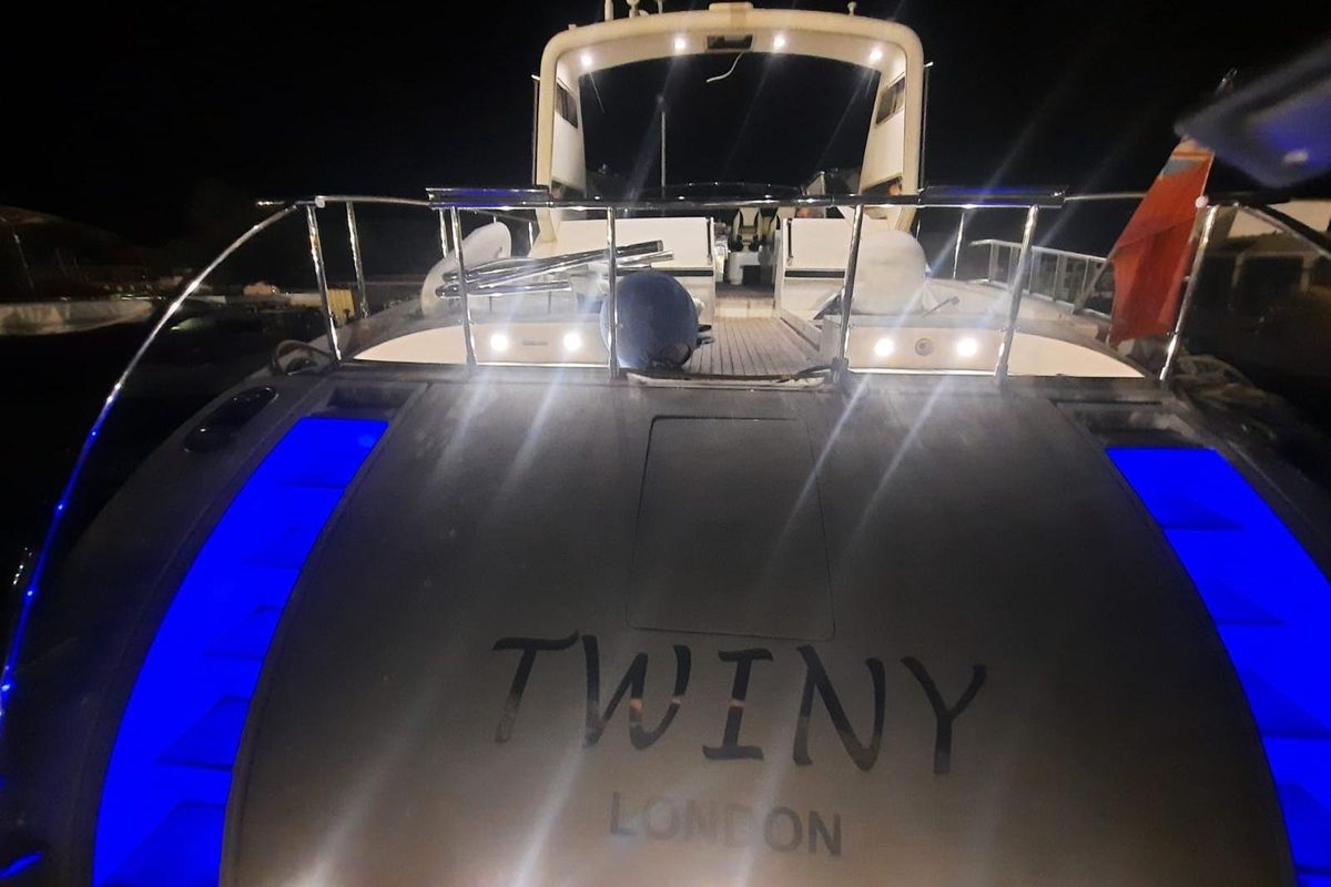 2002 Arno Leopard 75 