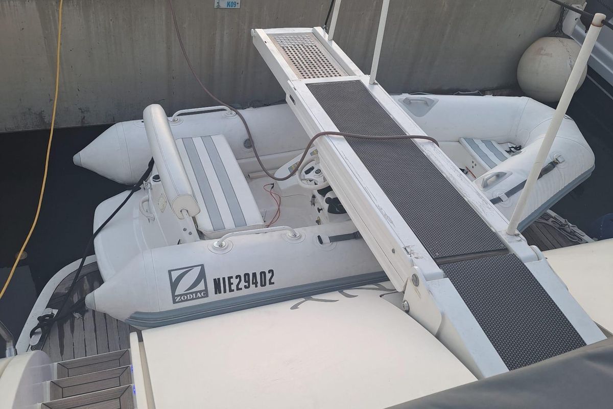 2002 Arno Leopard 75 