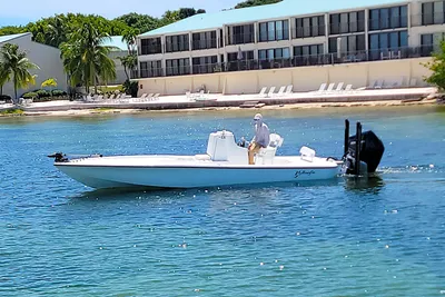 2016 Yellowfin 24 Bay