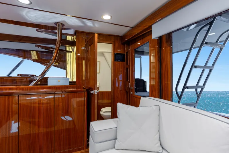 Team Harvey Yacht Photos Pics 