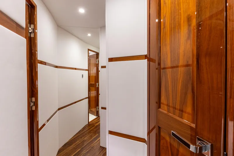 Team Harvey Yacht Photos Pics 